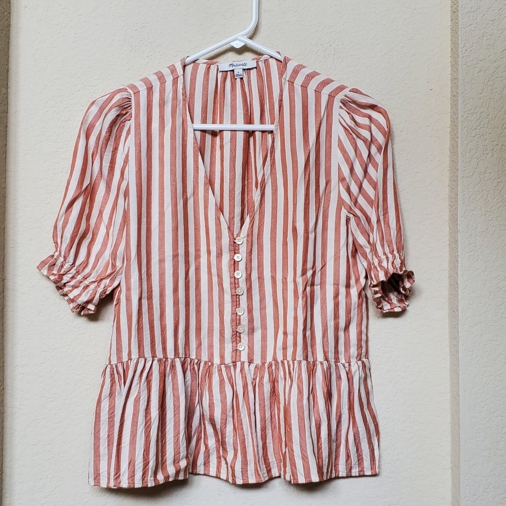 Madewell Peplum Button Front Elastic Sleeve Top.   Size Small